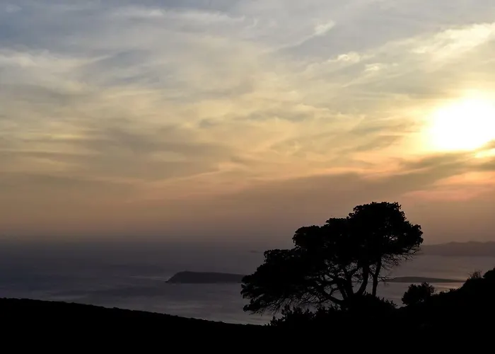 Holiday home Eagles Nest Angairia